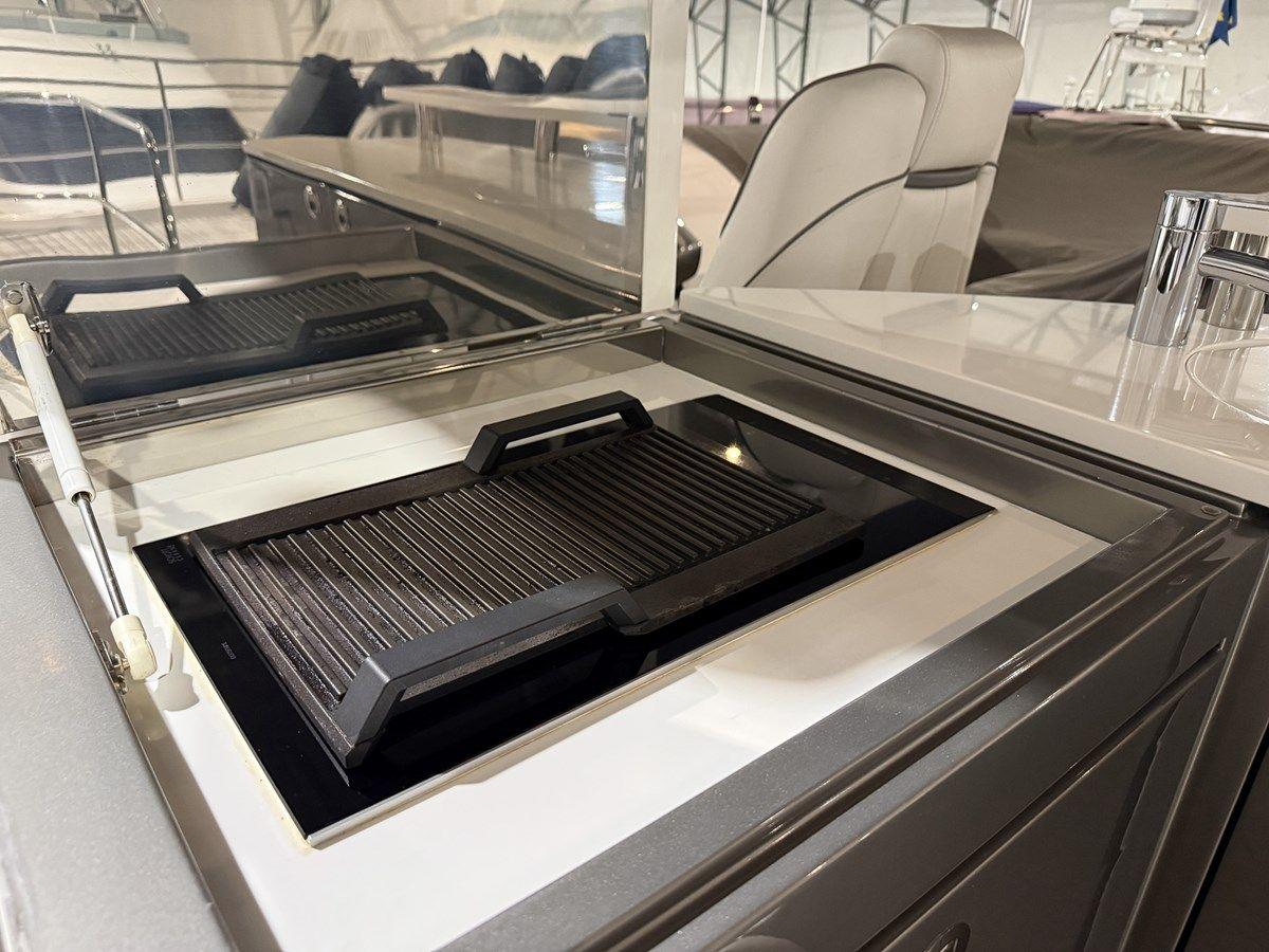 Купить яхту PRINCESS 70 (P70078) 69 в Shestakov Yacht Sales