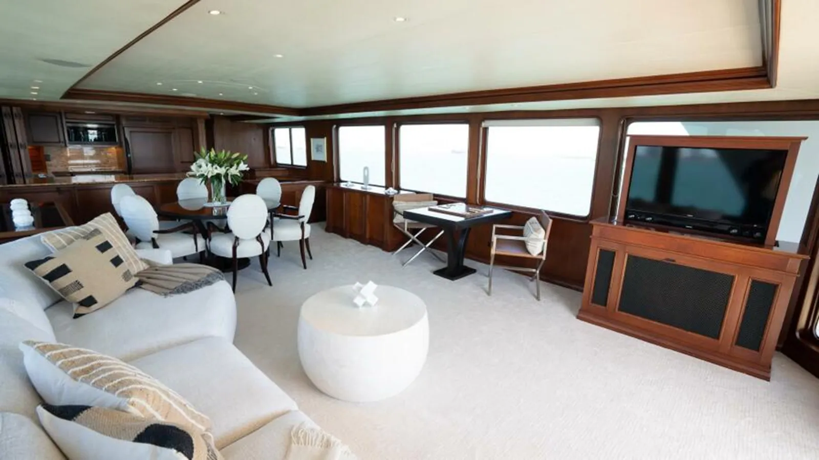 Купить яхту SIMARON 85 Deck House в Shestakov Yacht Sales