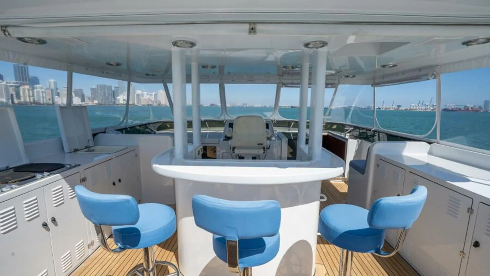 Купить яхту SIMARON 85 в Shestakov Yacht Sales