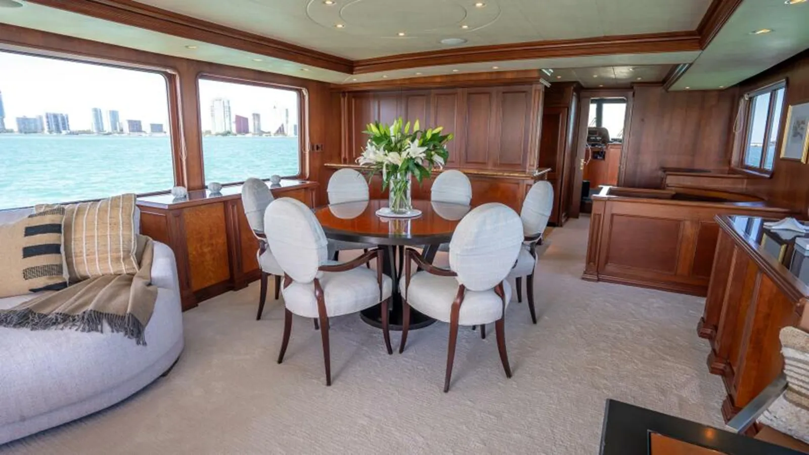 SIMARON 85 Deck House