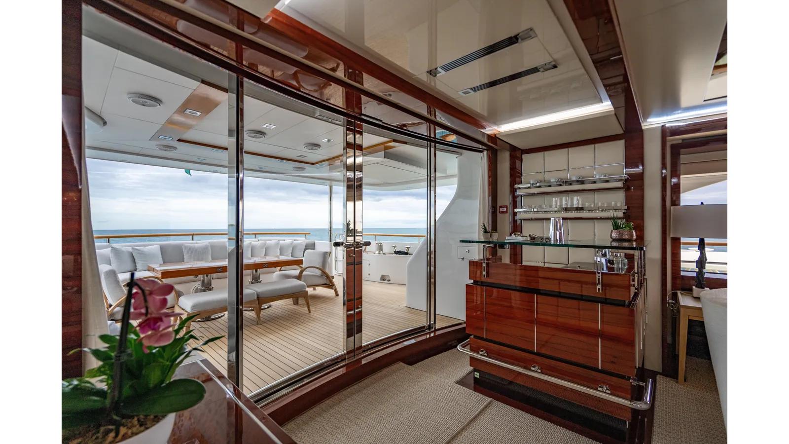 the best price on ALLORA 121