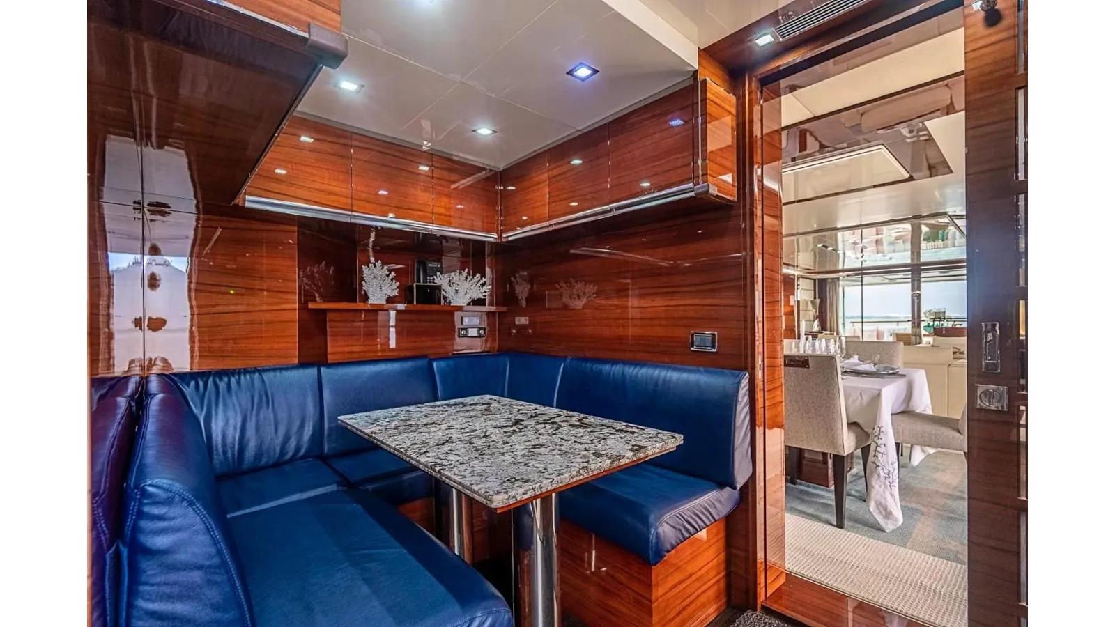 the best price on ALLORA Classic 121