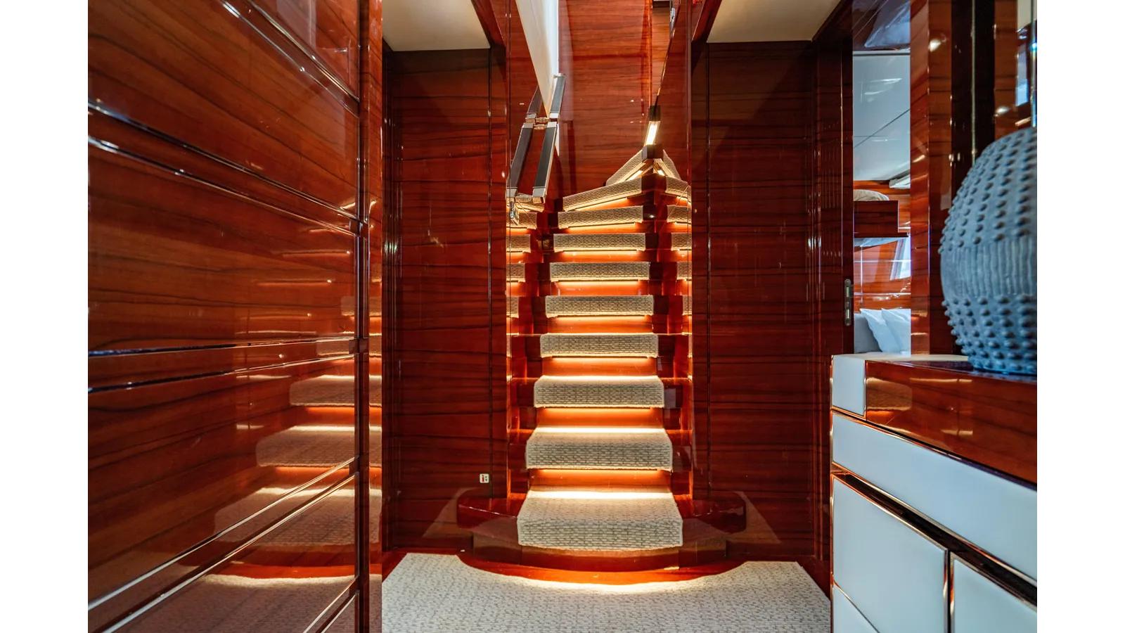 Buy a yacht ALLORA - Benetti