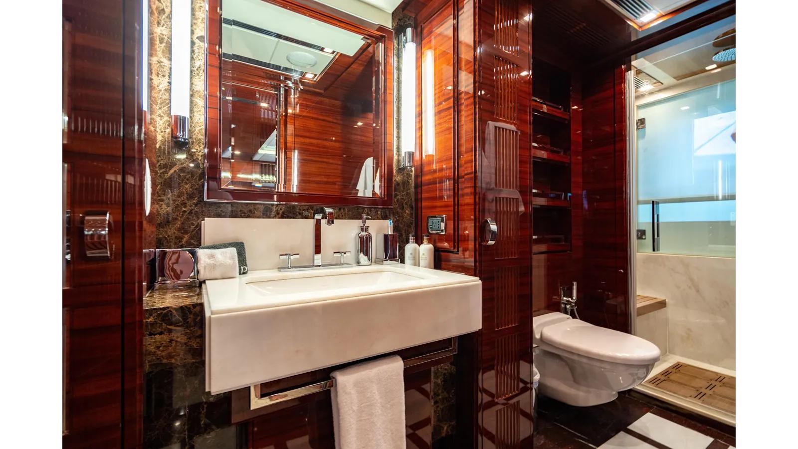 the best price on ALLORA Classic 121