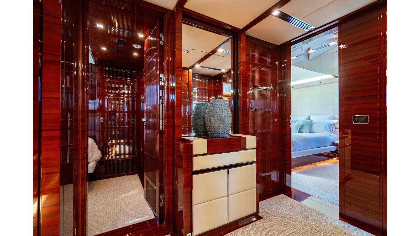 ALLORA 121 yacht sale