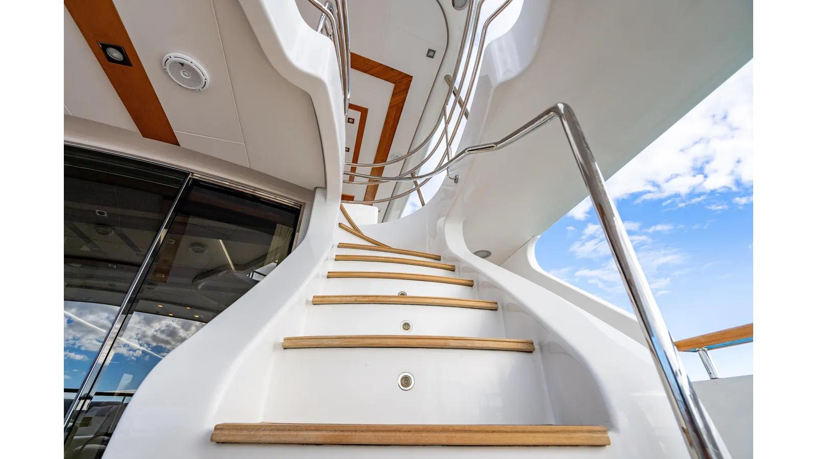 Buy a ALLORA - Benetti at Shestakov Yacht Sales