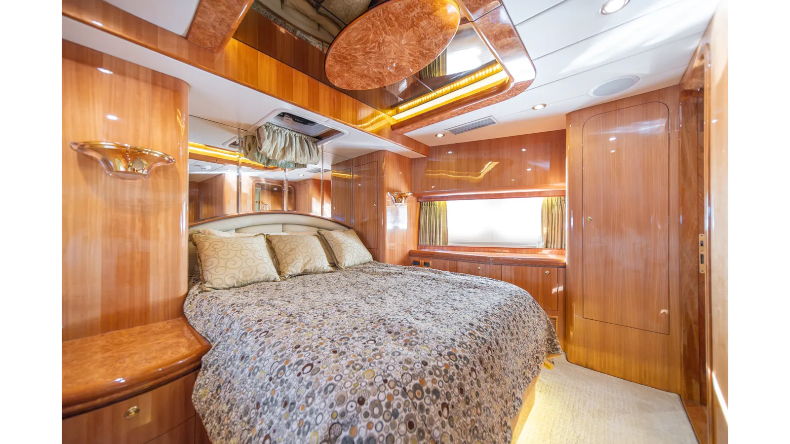 Buy a yacht Wishes Granted 82 SkyLounge