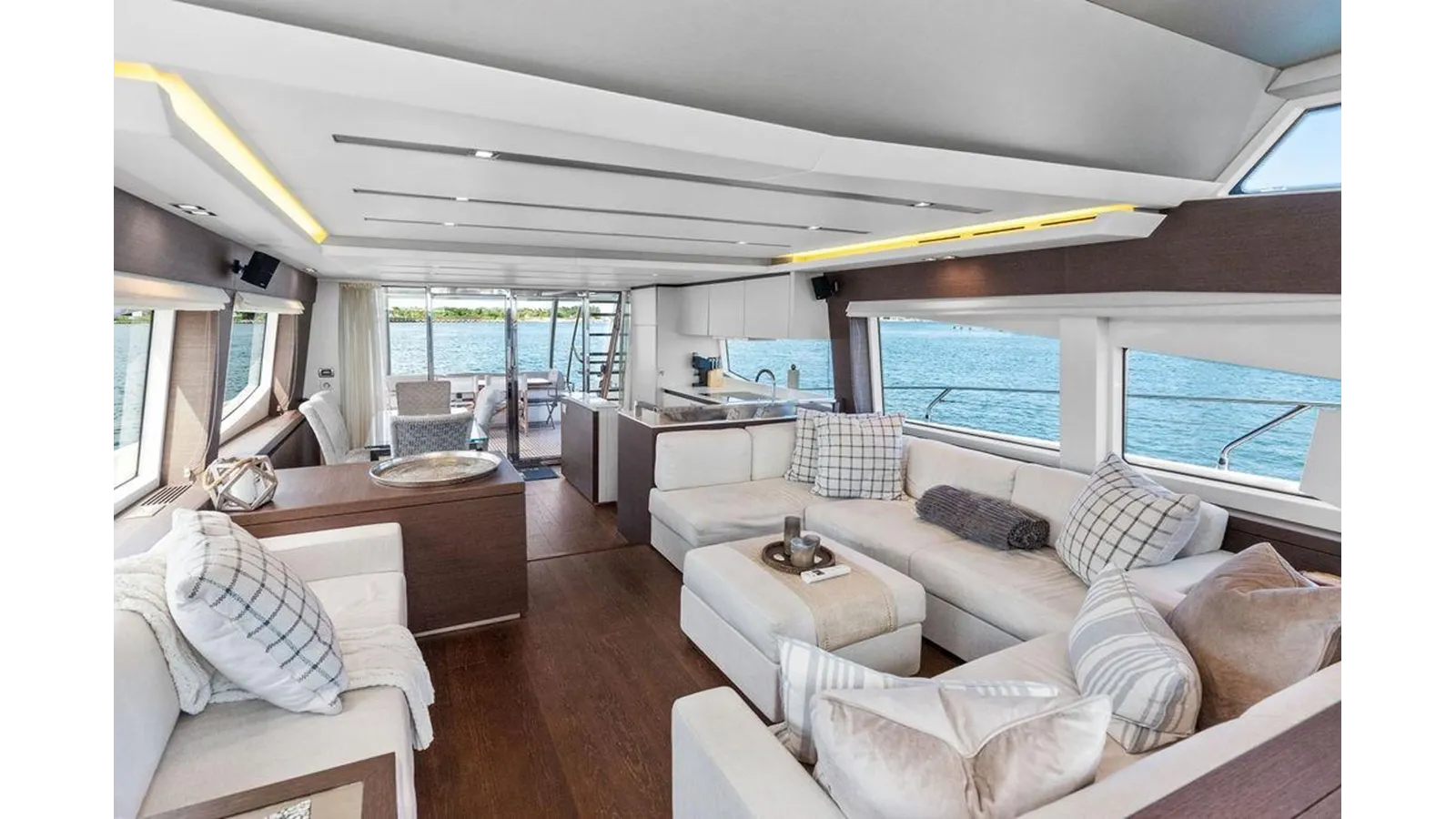 Купить яхту ELEVATION в Shestakov Yacht Sales