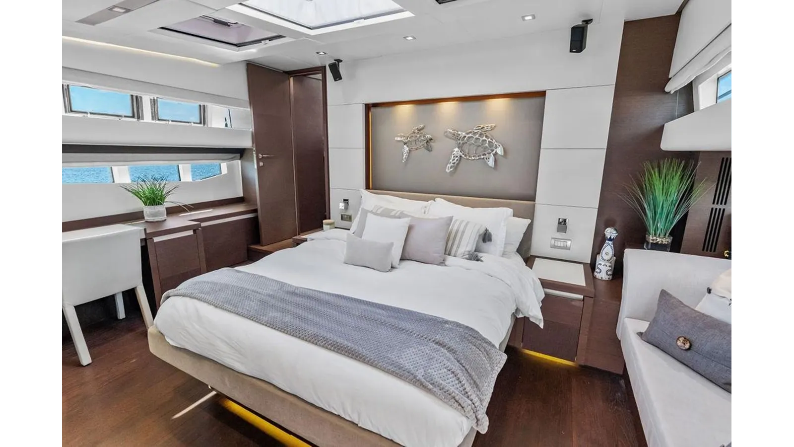 Лучшие предложения покупки яхты ELEVATION 2016