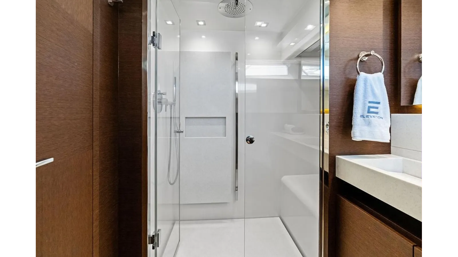 Продажа яхты ELEVATION - PRESTIGE