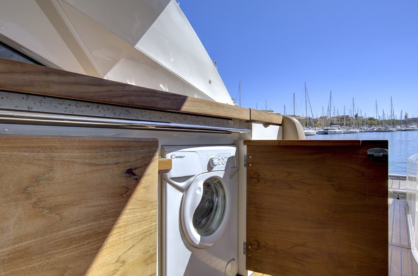 Buy a Fairline Targa 52 GT - Fairline at Shestakov Yacht Sales