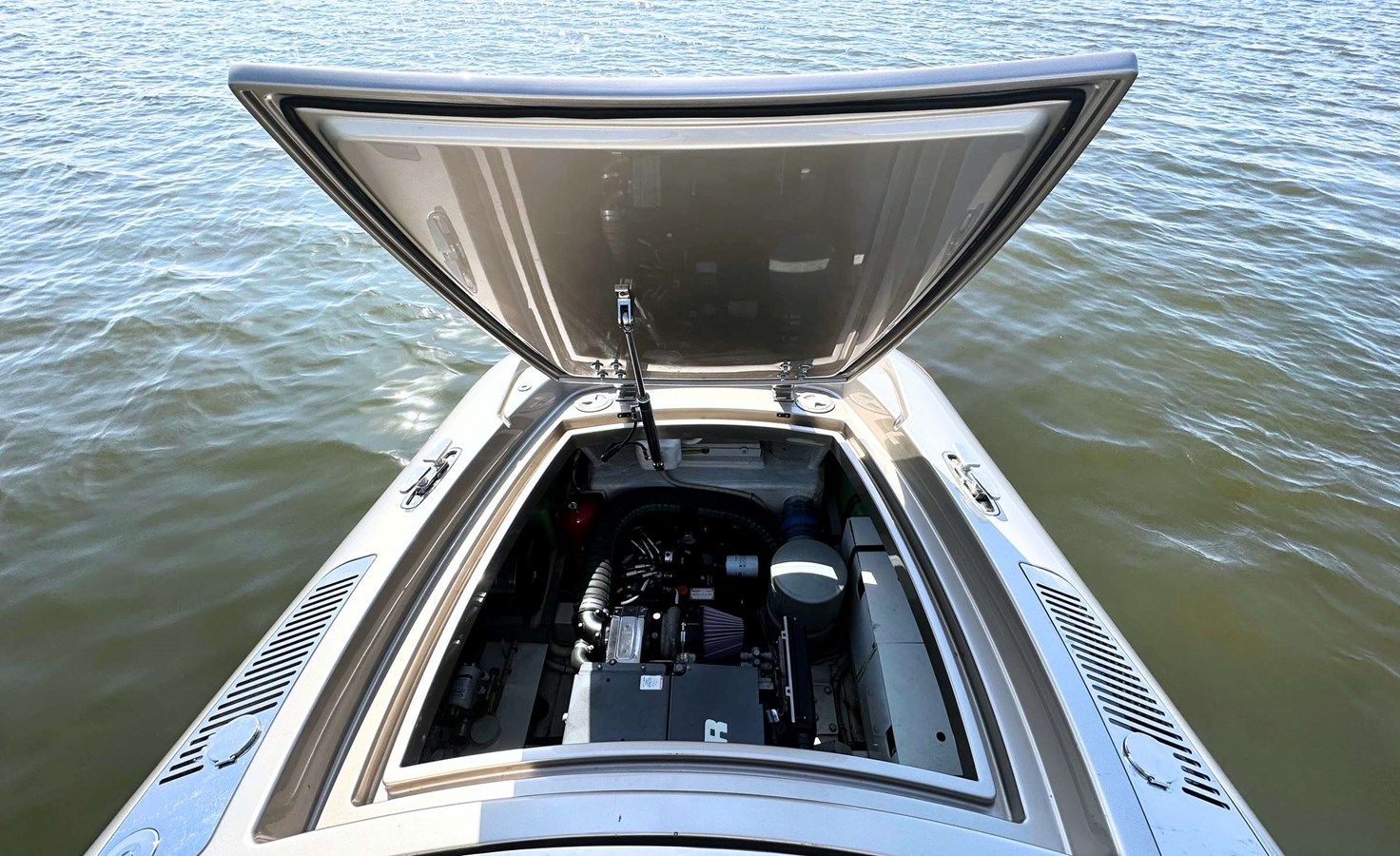 Стоимость яхты NATALY - RIVA YACHT