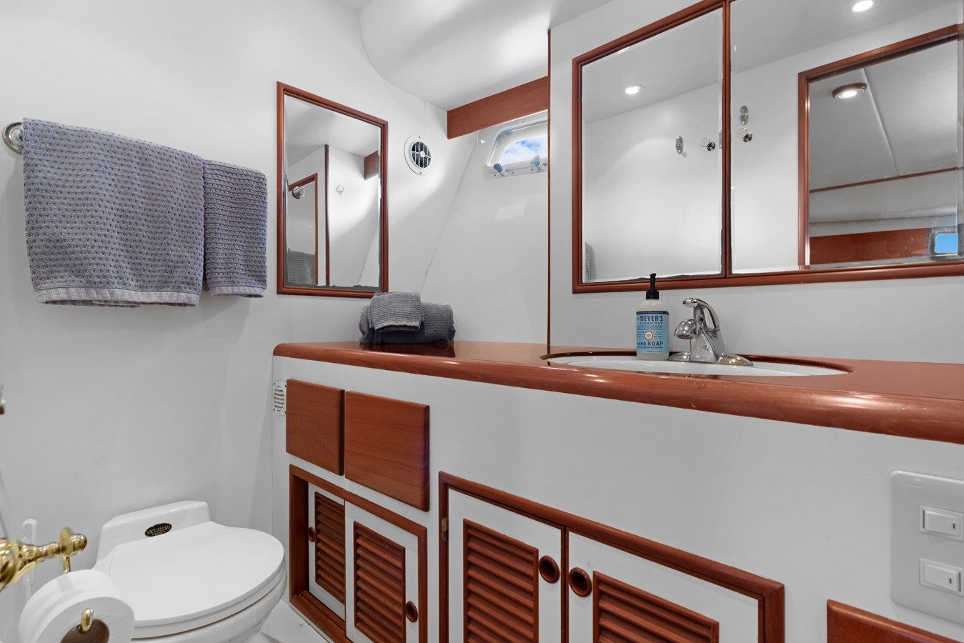 Buy a INDIGO - OFFSHORE YACHTS at Shestakov Yacht Sales
