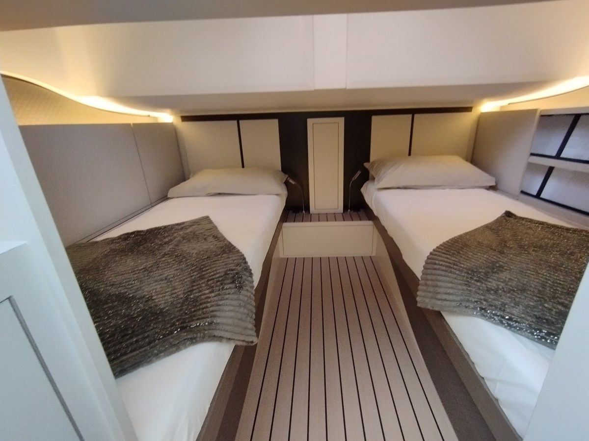 VELOCE 43 yacht sale