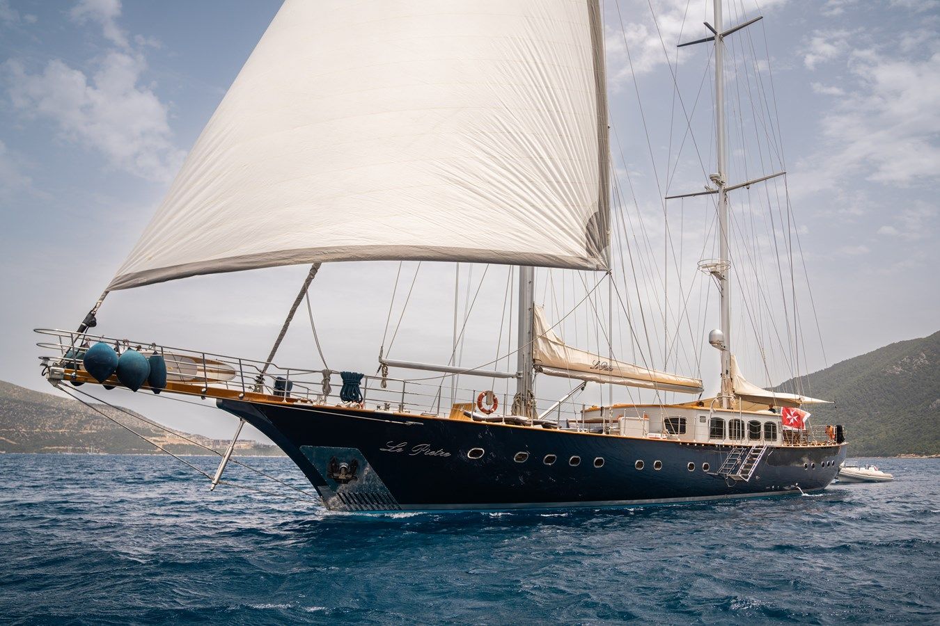 Buy a yacht LE PIETRE 2009