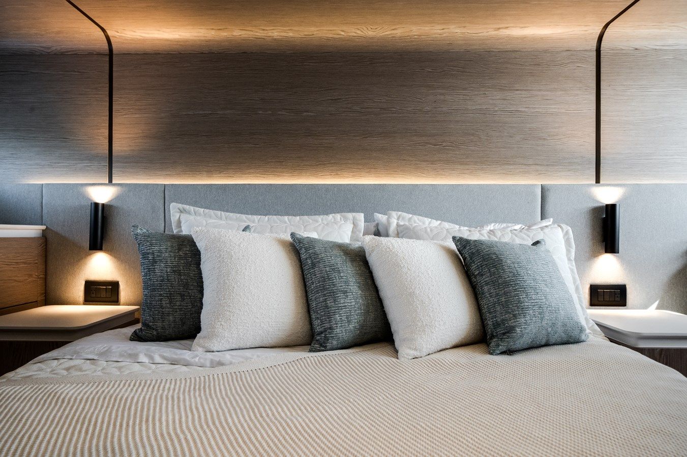 Лучшие предложения покупки яхты Sarah Jane - Azimut Yachts