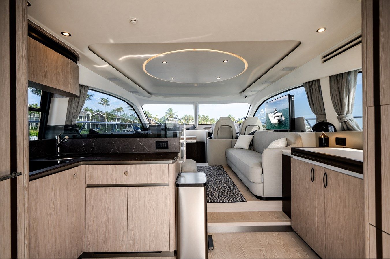 Стоимость яхты Sarah Jane - Azimut Yachts