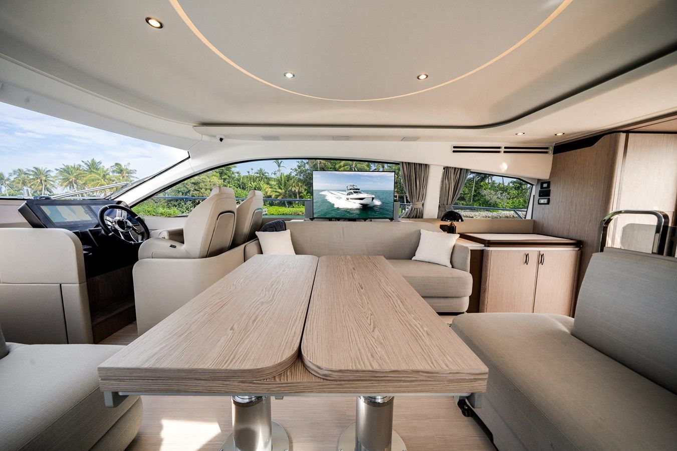 Стоимость яхты Sarah Jane - Azimut Yachts