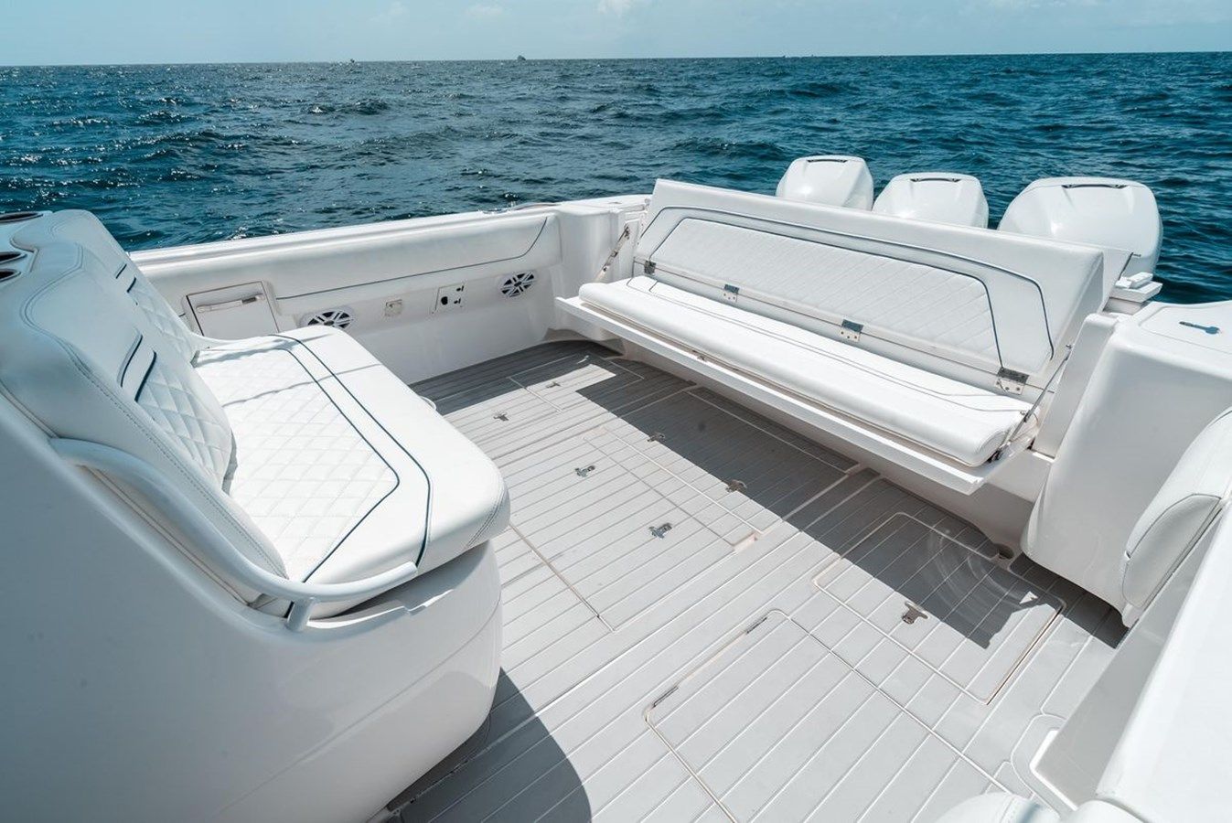 Лучшая цена на 40 2022 Intrepid 40