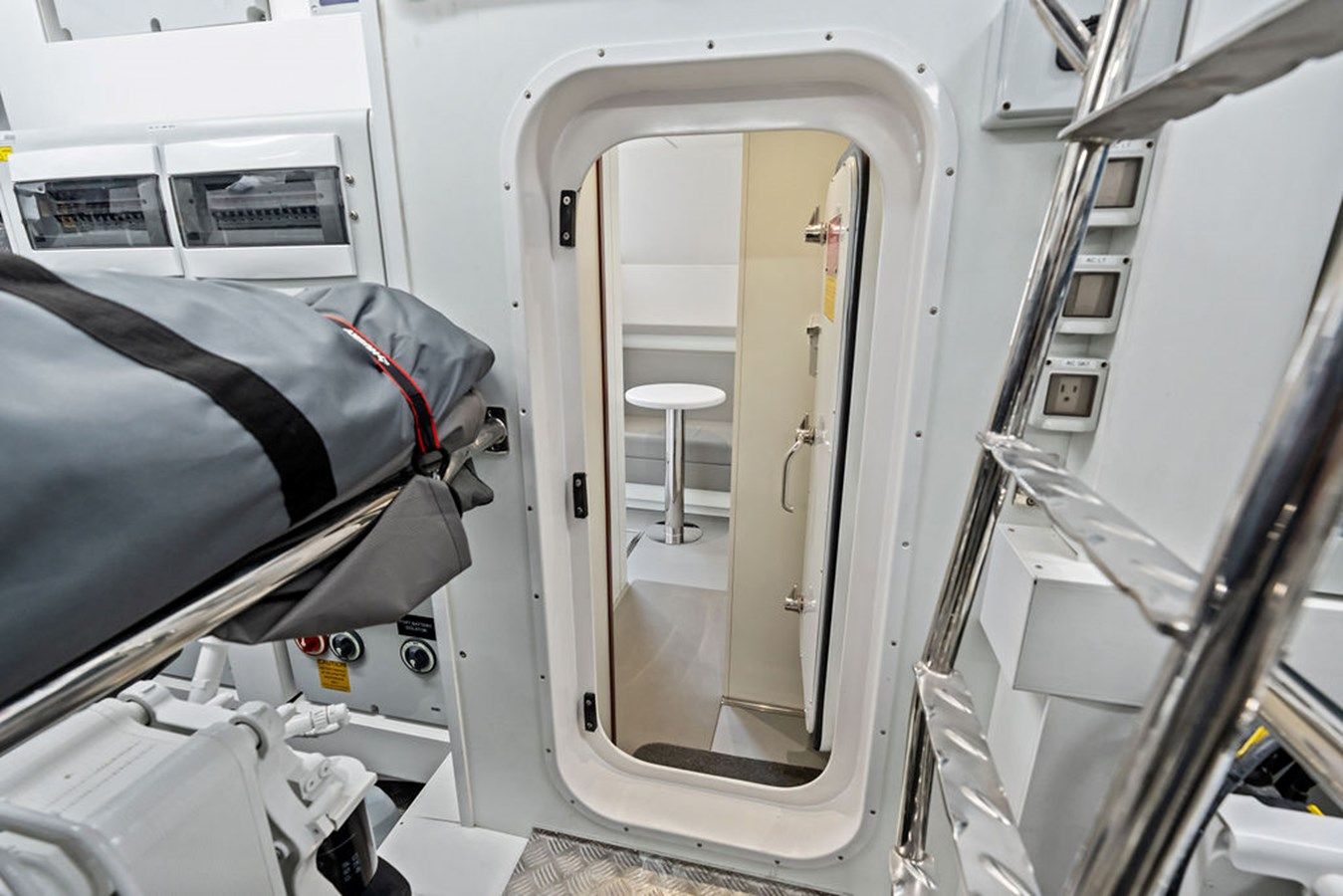 Купить яхту Dolce Far Niente 88 Yacht в Shestakov Yacht Sales