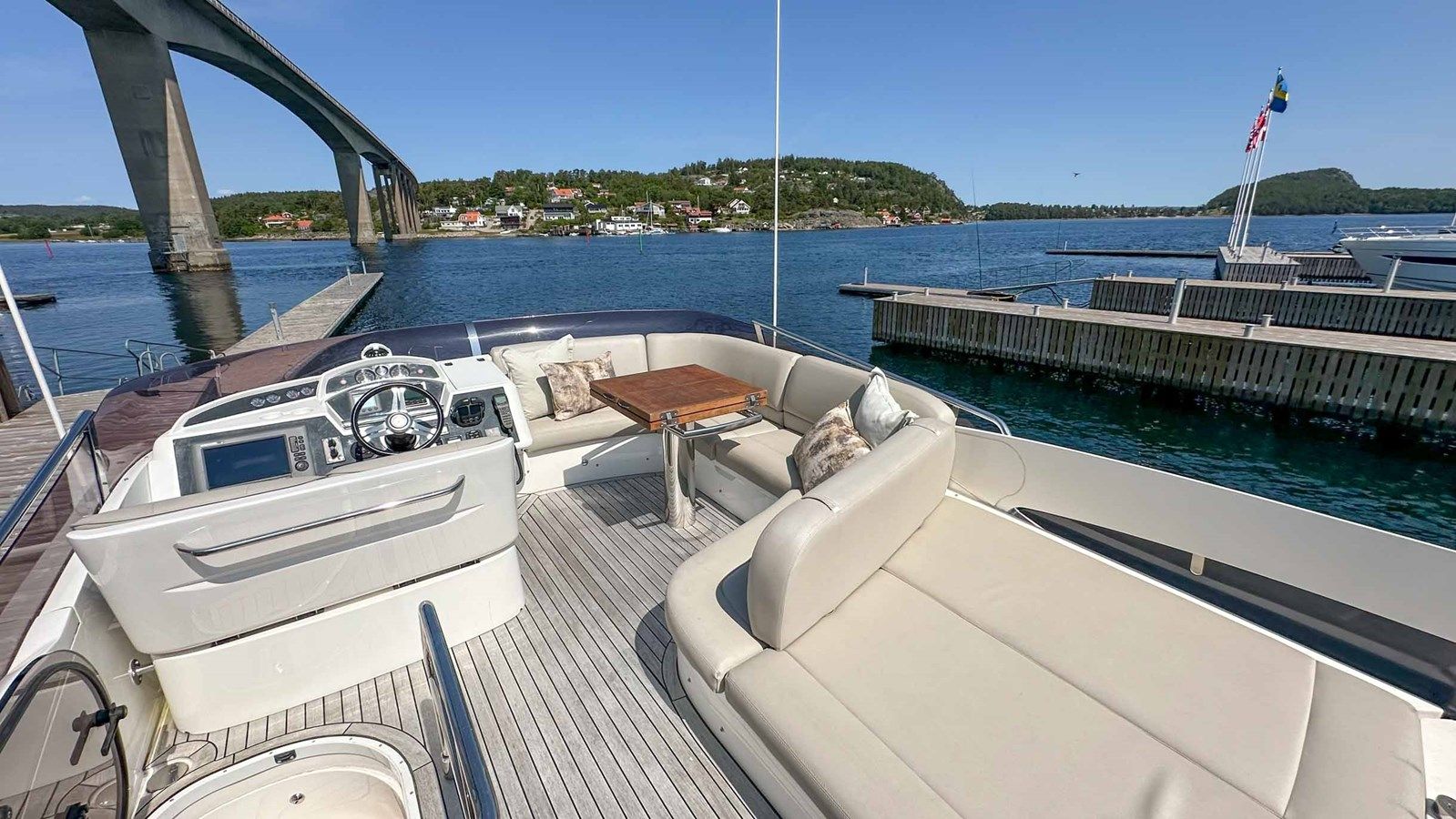 the best price on PRINCESS 42 (P42354) 44