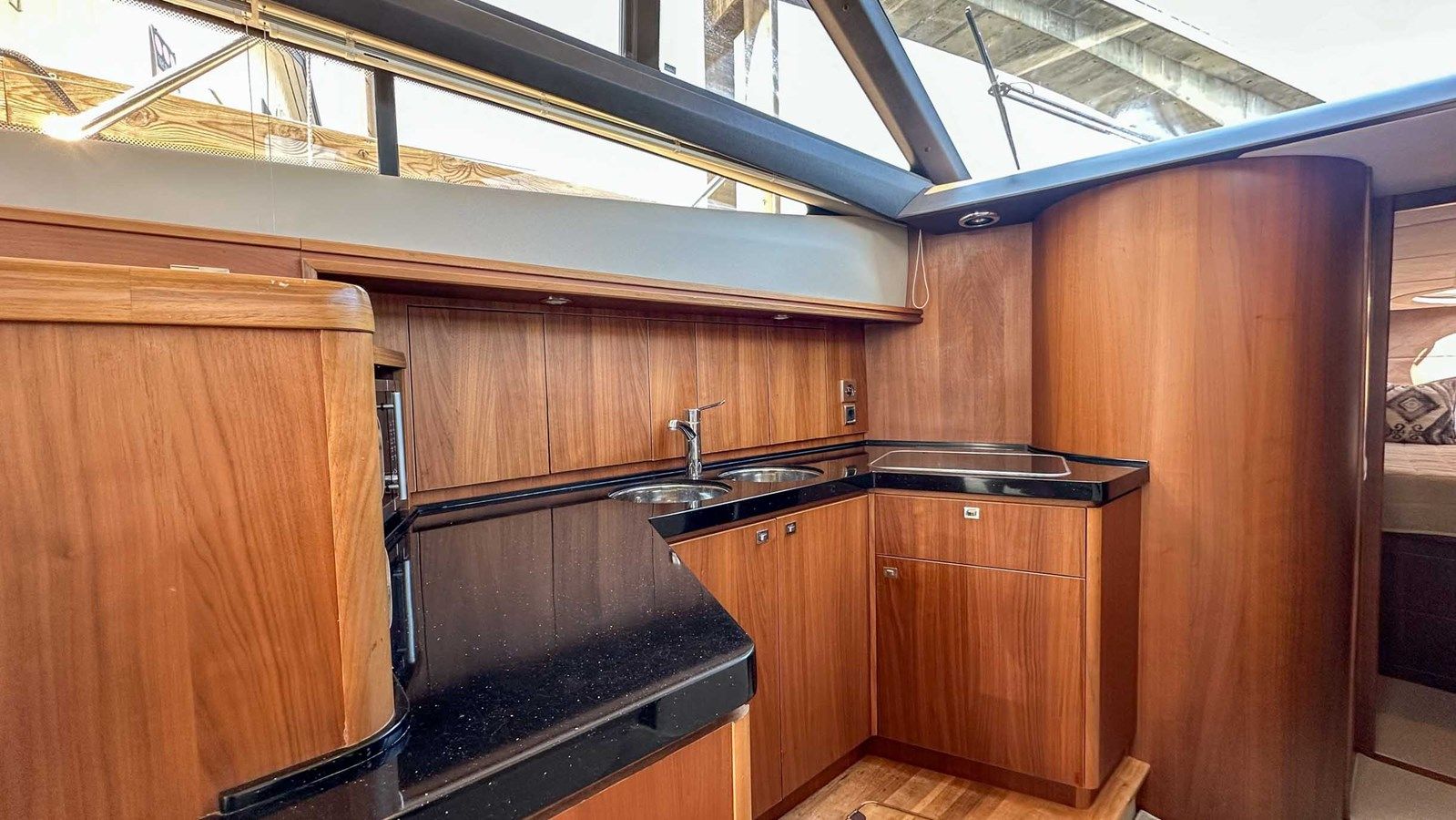 Buy a yacht PRINCESS 42 (P42354) 2011
