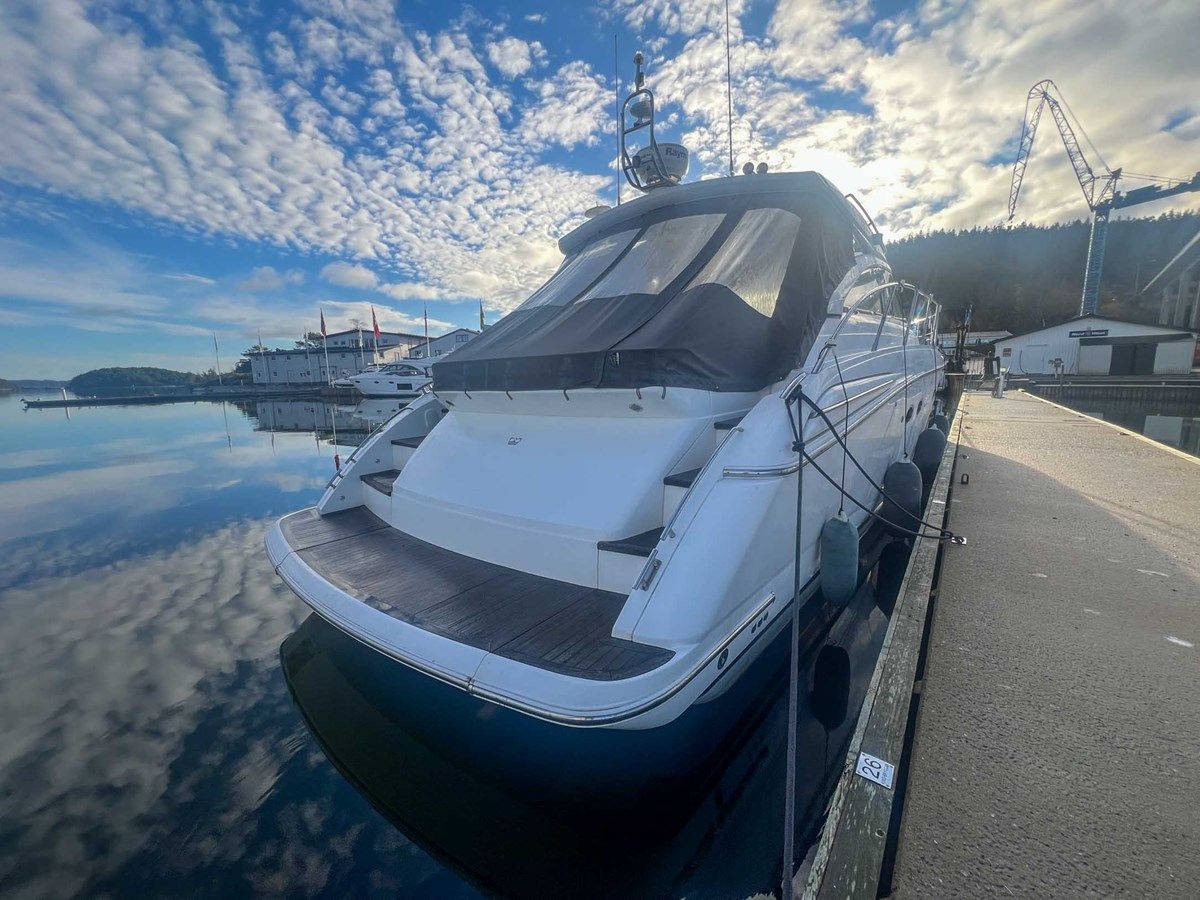 the best price on PRINCESS V45 (V45172)