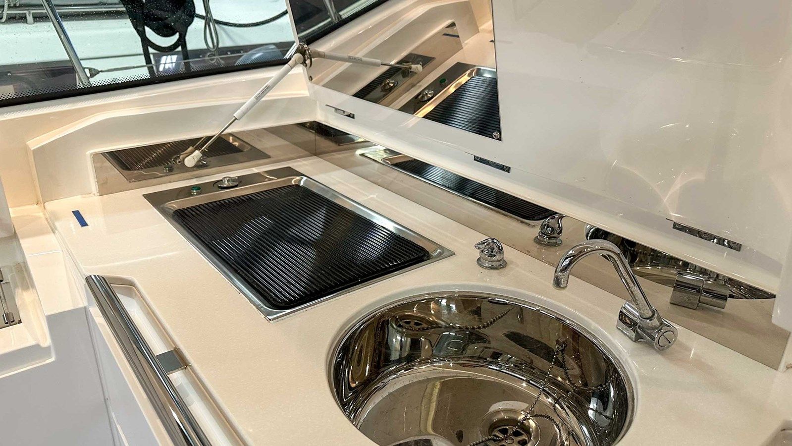 best yacht sales deals PRINCESS V45 (V45172) 47