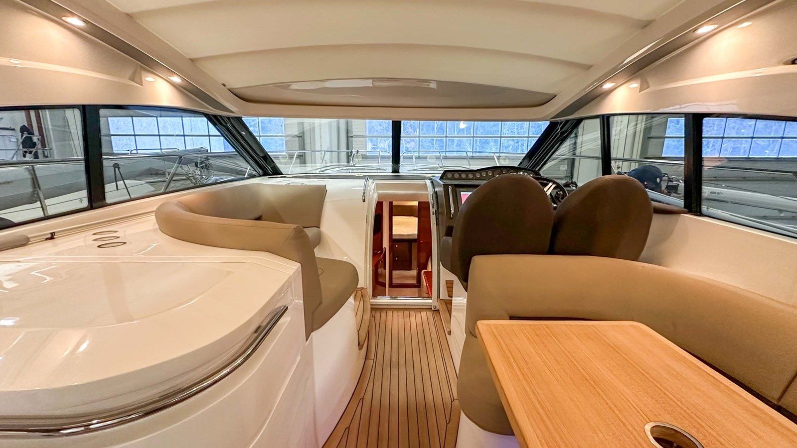 PRINCESS V45 (V45172)