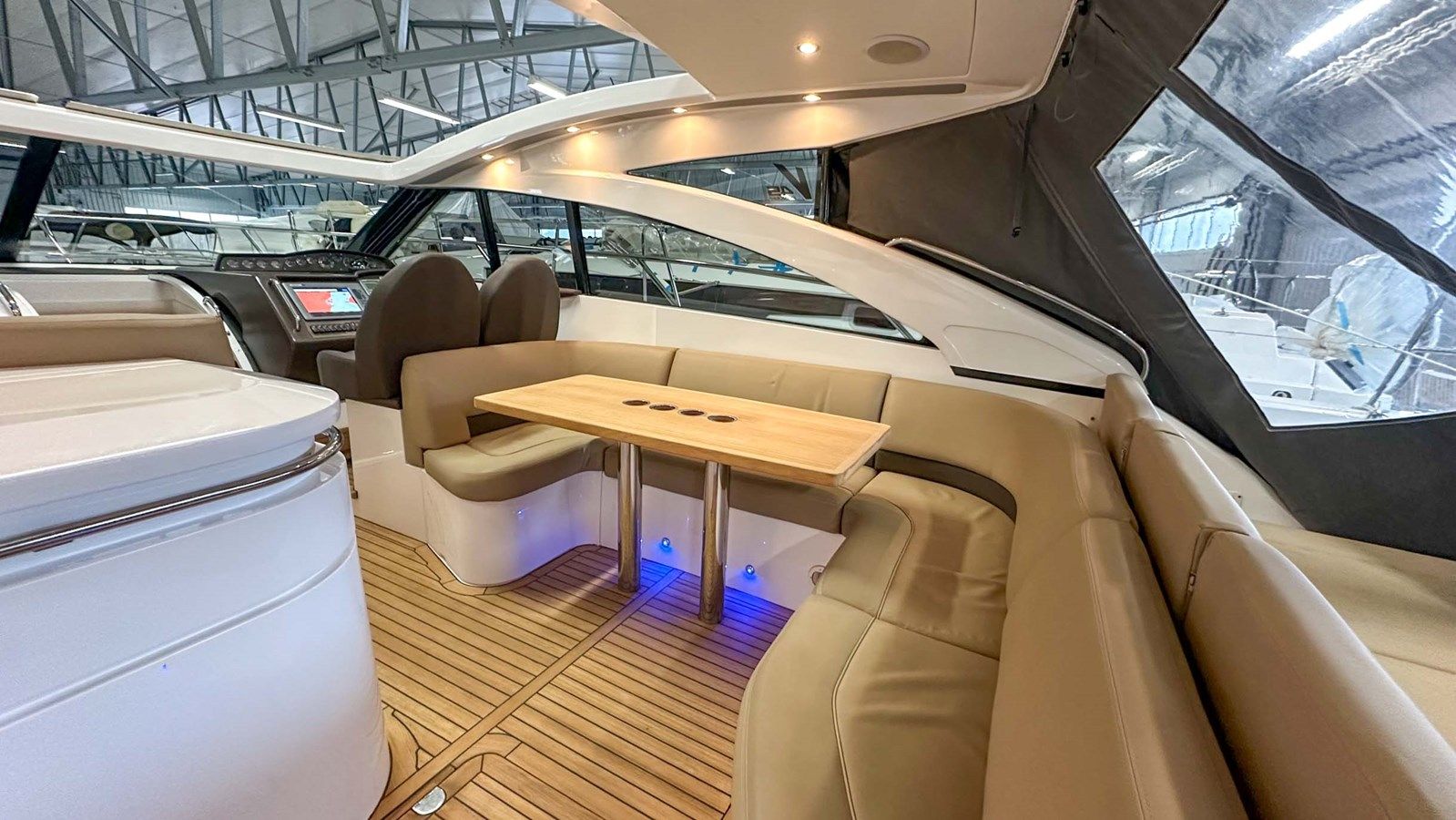 the best price on PRINCESS V45 (V45172)