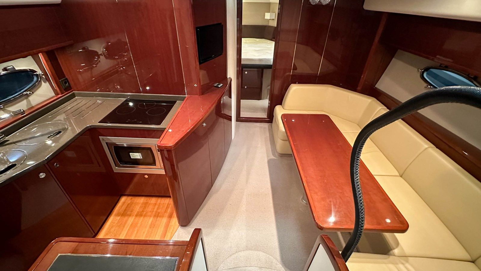 Buy a PRINCESS V45 (V45172) PRINCESS V45 at Shestakov Yacht Sales