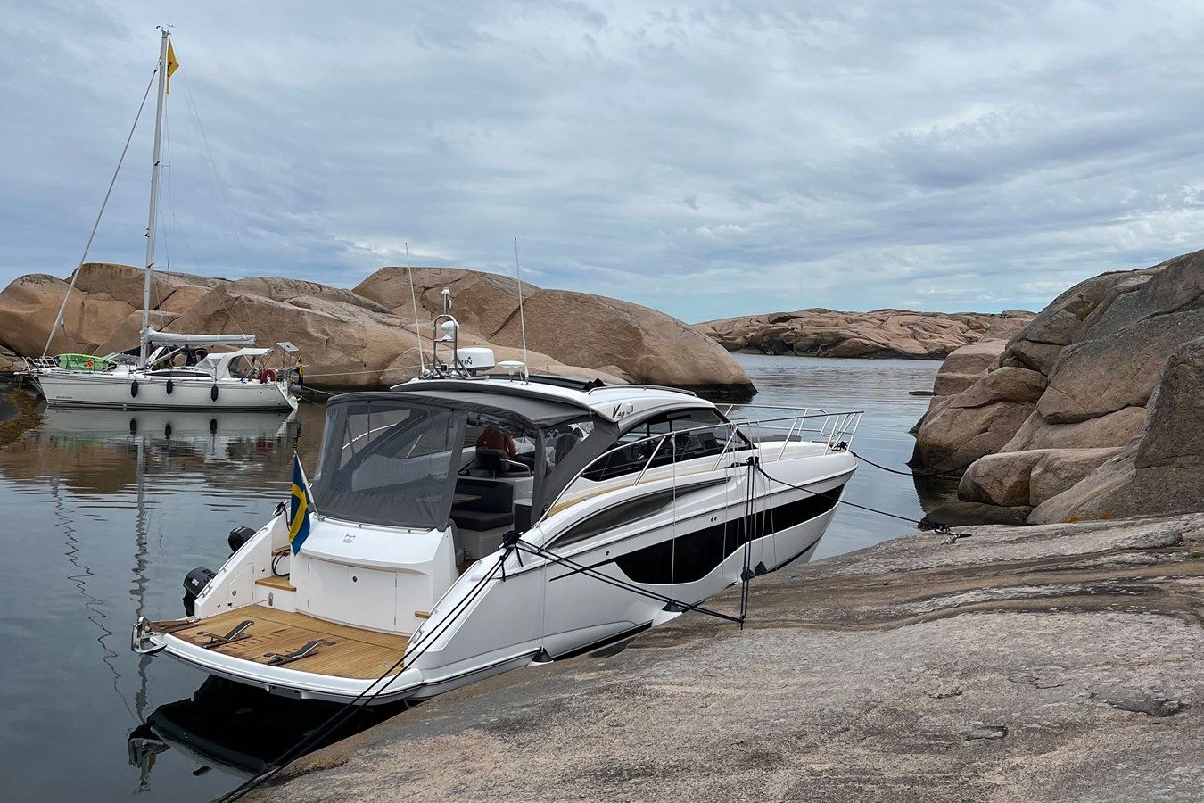 Buy a PRINCESS V40 (V40115) 42 at Shestakov Yacht Sales