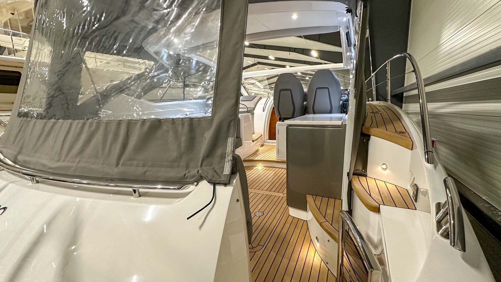 Buy a PRINCESS V40 (V40115) 2021 at Shestakov Yacht Sales