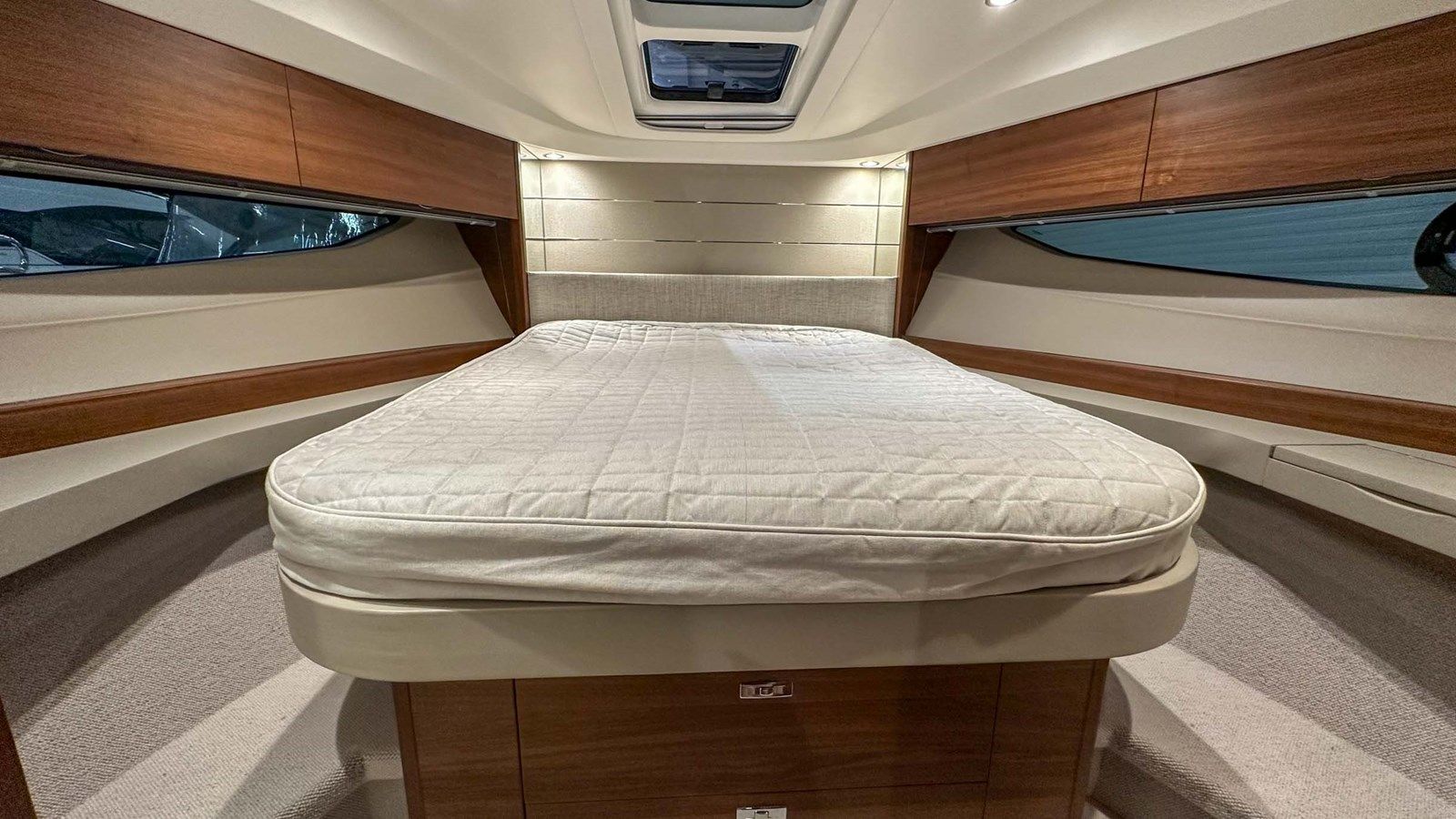 best yacht sales deals PRINCESS V40 (V40115) 2021