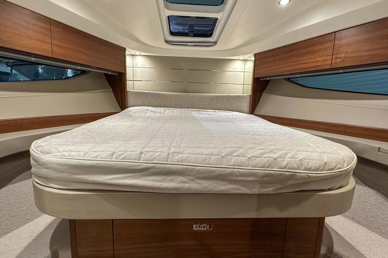 Buy a PRINCESS V40 (V40115) PRINCESS V40 at Shestakov Yacht Sales