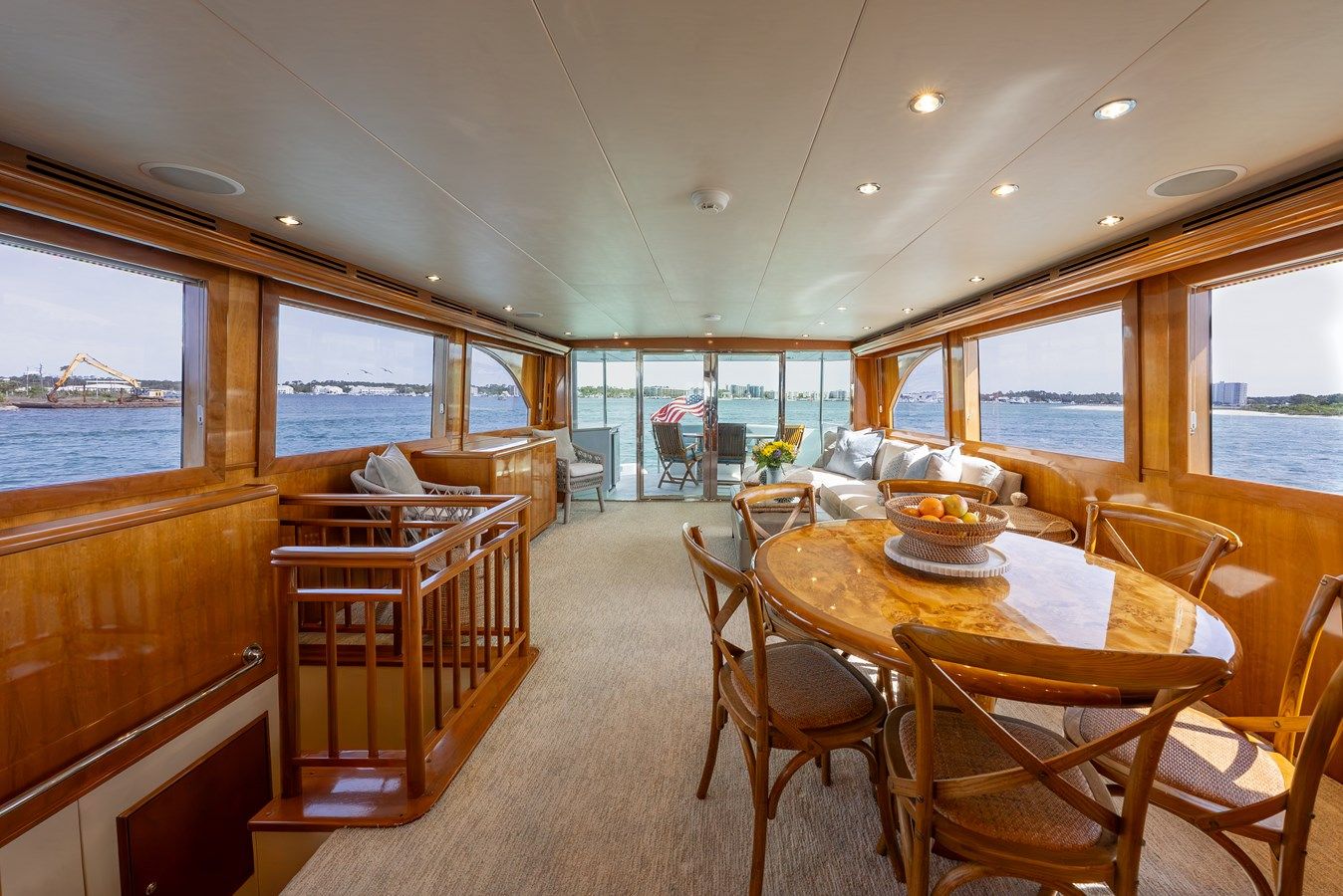 Buy a HAVILAH - Hatteras at Shestakov Yacht Sales