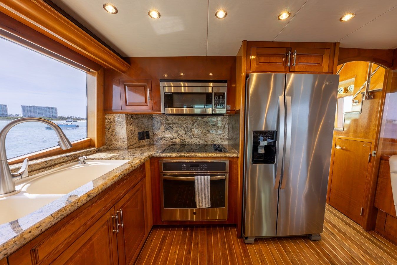 Buy a yacht HAVILAH Sport Deck