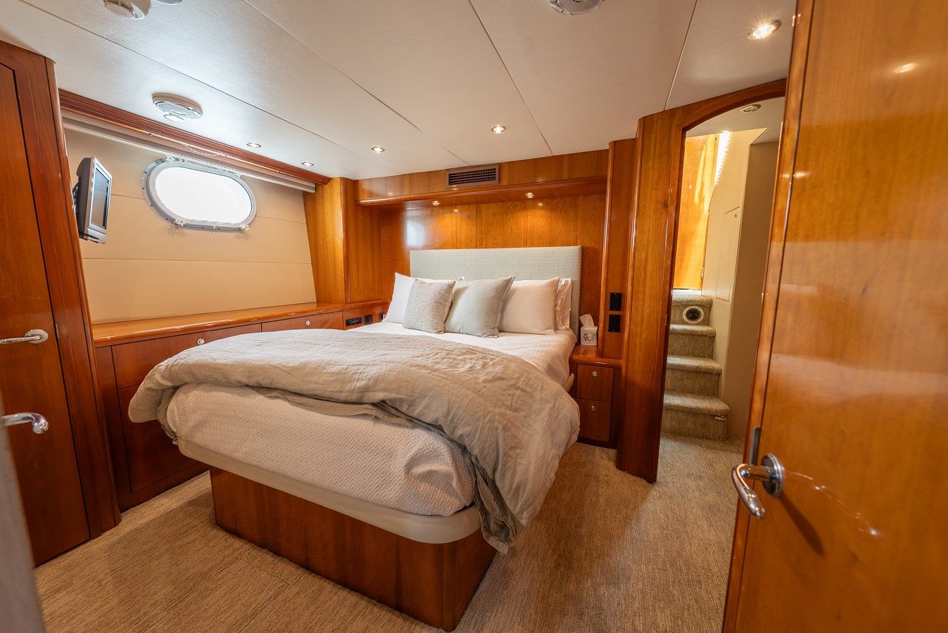 Buy a HAVILAH 2004 at Shestakov Yacht Sales