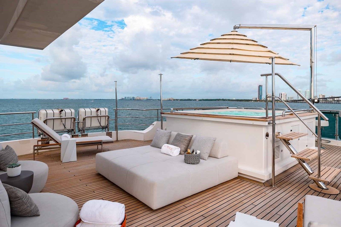 Buy a yacht PATIENCE 132