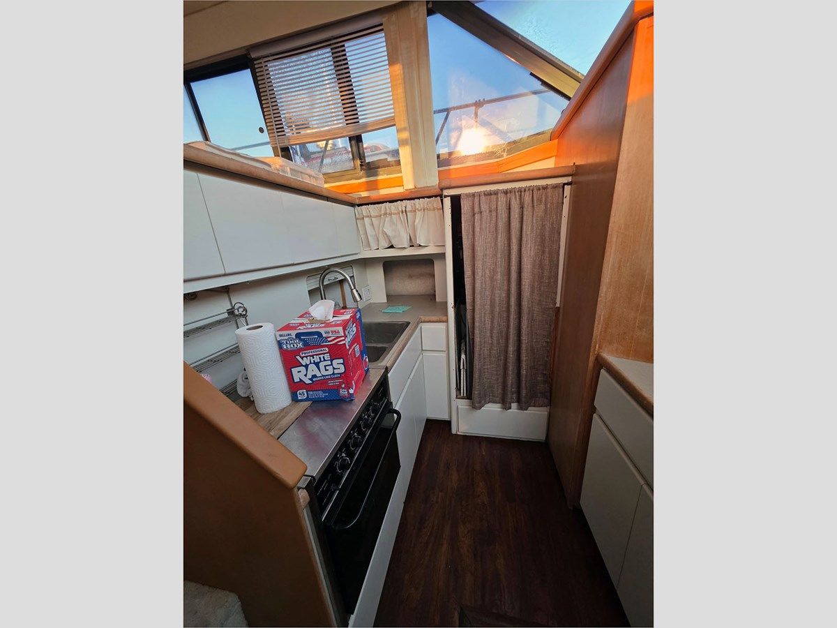 43' Carver 1995 430 Cockpit Motor Yacht 43 price