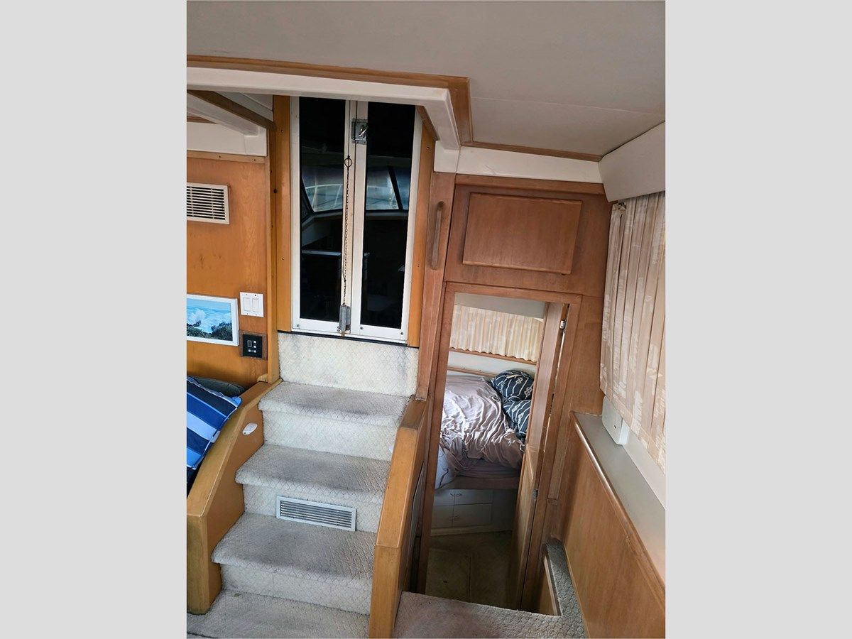 43' Carver 1995 430 Cockpit Motor Yacht price
