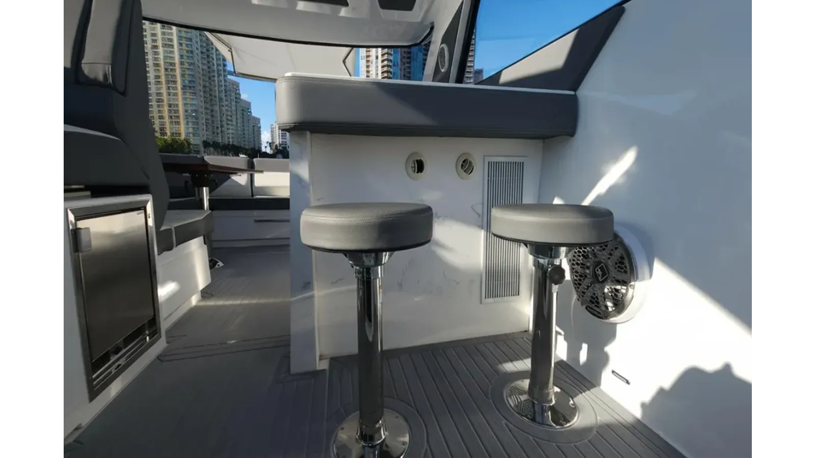 AMIRA CHIDA - Cruisers Yachts yacht sale