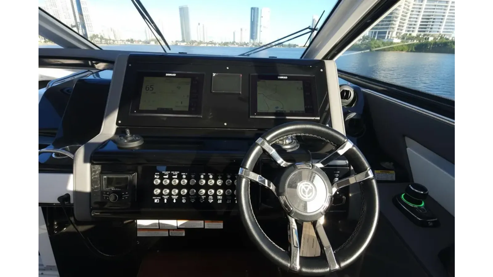 AMIRA CHIDA - Cruisers Yachts price