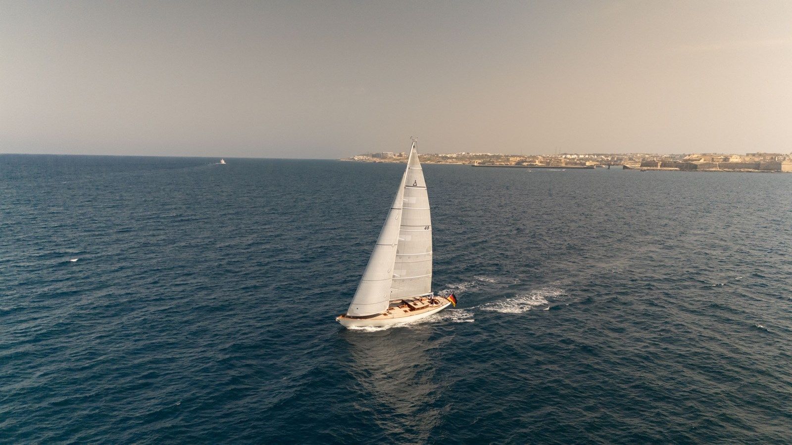 the best price on SPIRIT OF RANI - SPIRIT YACHTS
