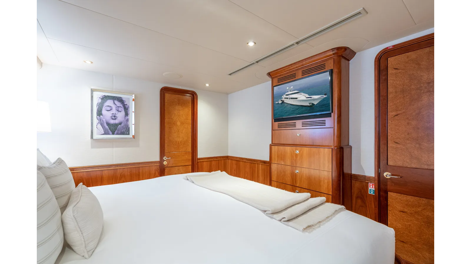 Buy a yacht AVALINA 130