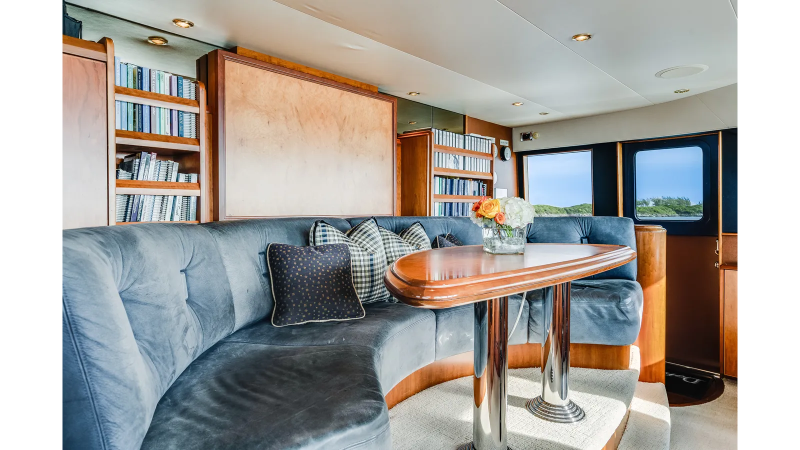 Buy a AVALINA 130 at Shestakov Yacht Sales