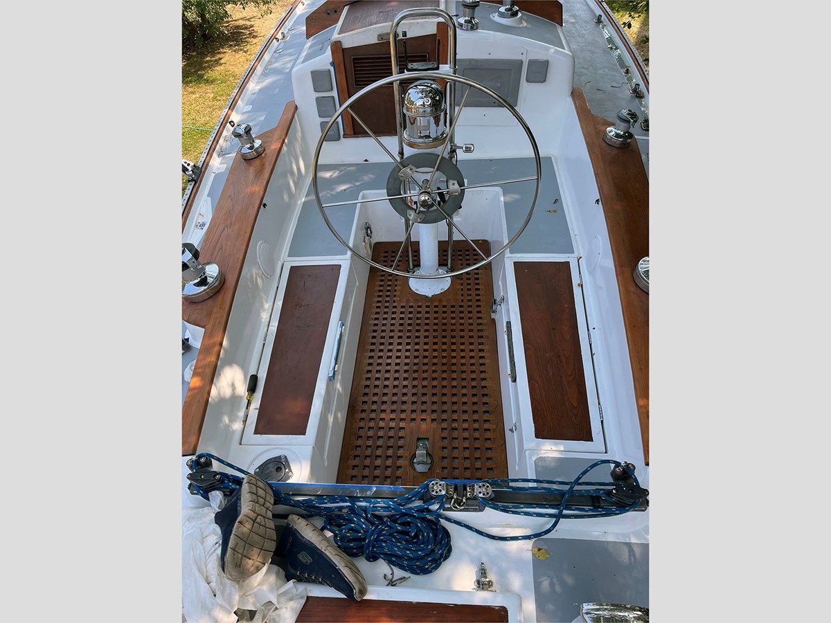 37' Alberg 1972 Whitby 1972