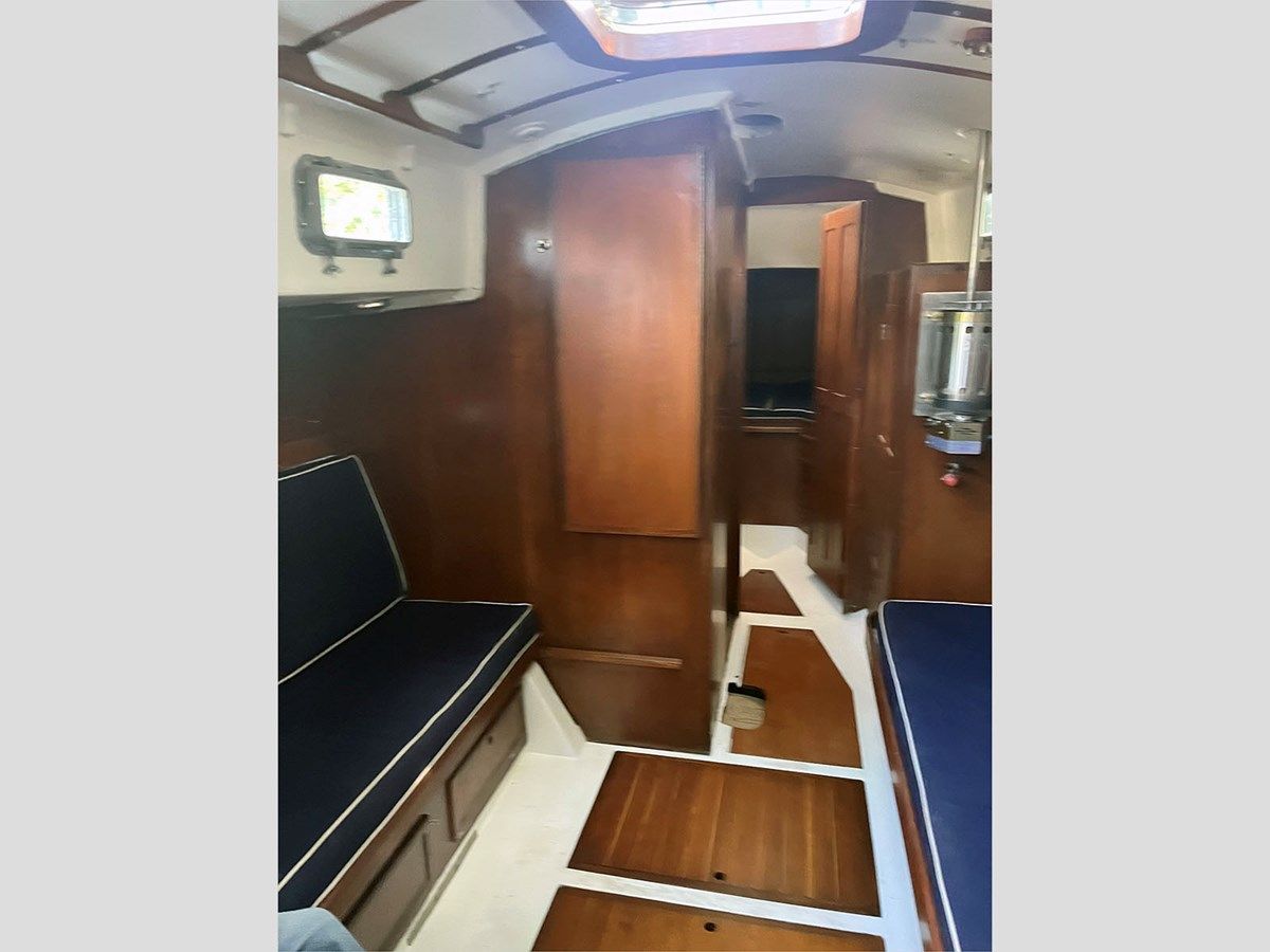 Buy a 37' Alberg 1972 Whitby at Shestakov Yacht Sales