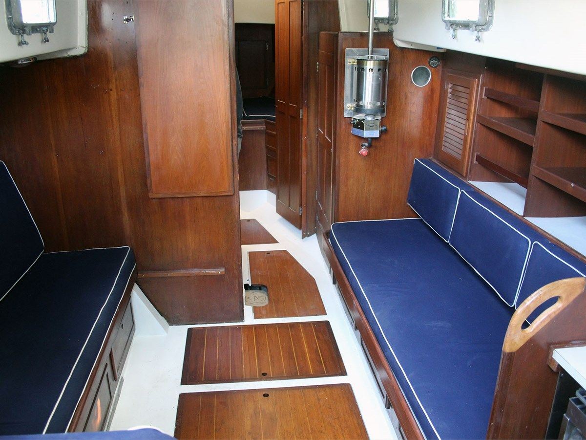 best yacht sales deals 37' Alberg 1972 Whitby