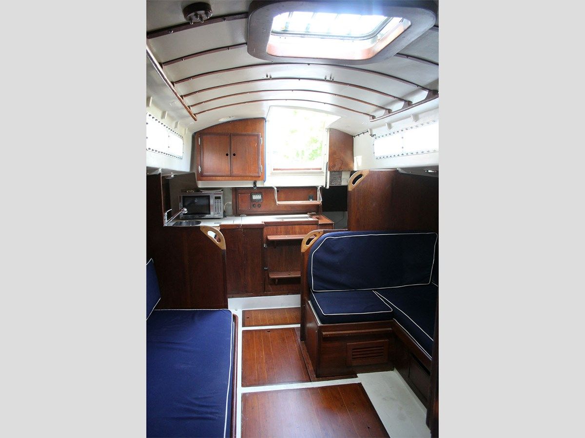 best yacht sales deals 37' Alberg 1972 Whitby
